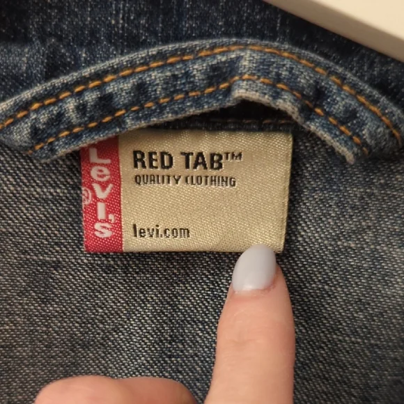 Levi's Classic Blue Denim Jacket - Picture 2 of 5